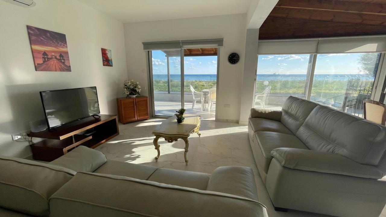 Beachfront Villa - Dasaki Larnaca Luaran gambar