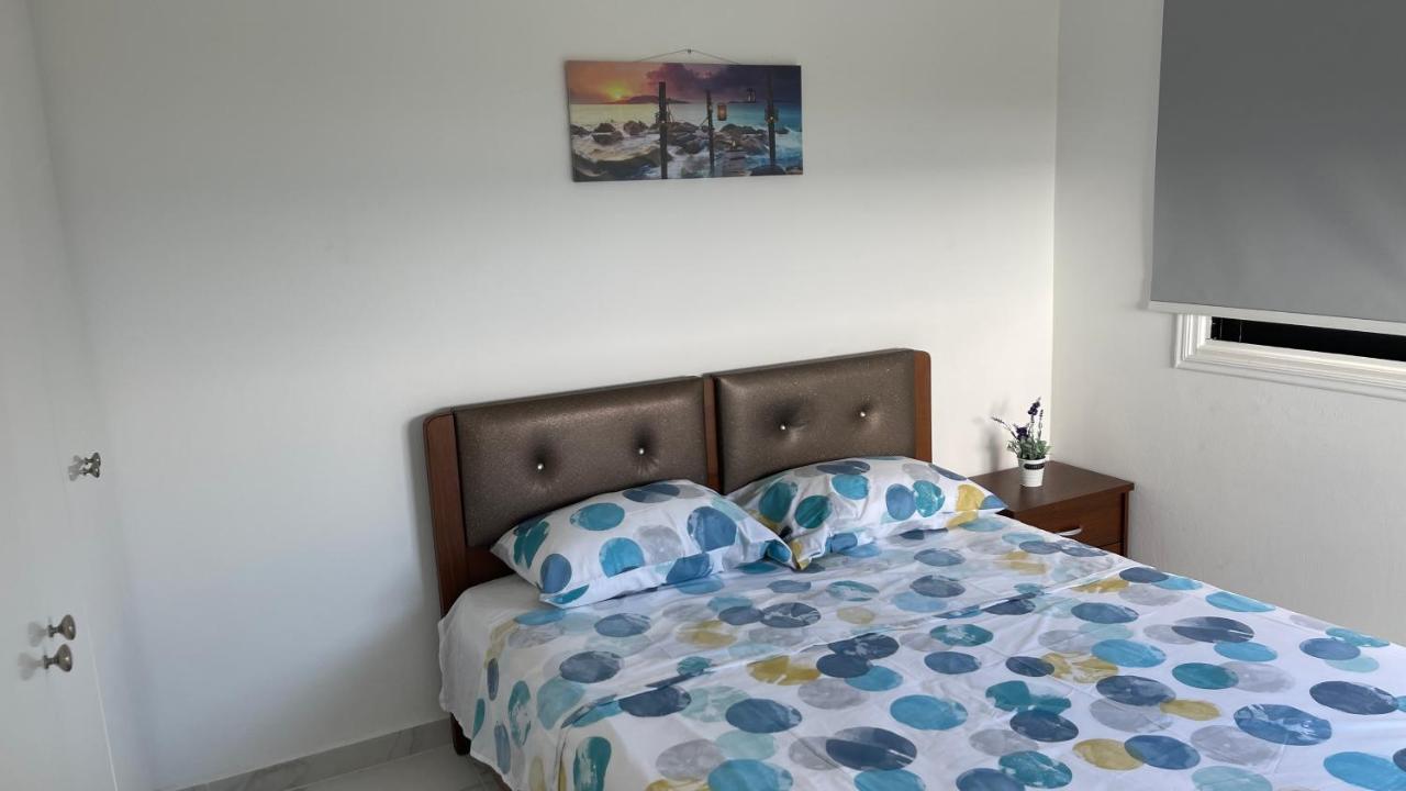 Beachfront Villa - Dasaki Larnaca Luaran gambar