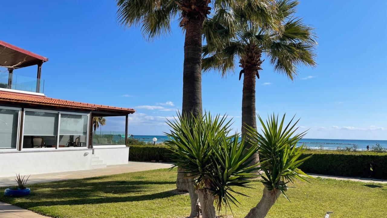 Beachfront Villa - Dasaki Larnaca Luaran gambar
